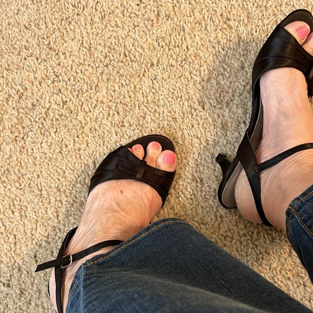 PREDICTIONS BLACK SATIN SHOES - Picture 4 of 8